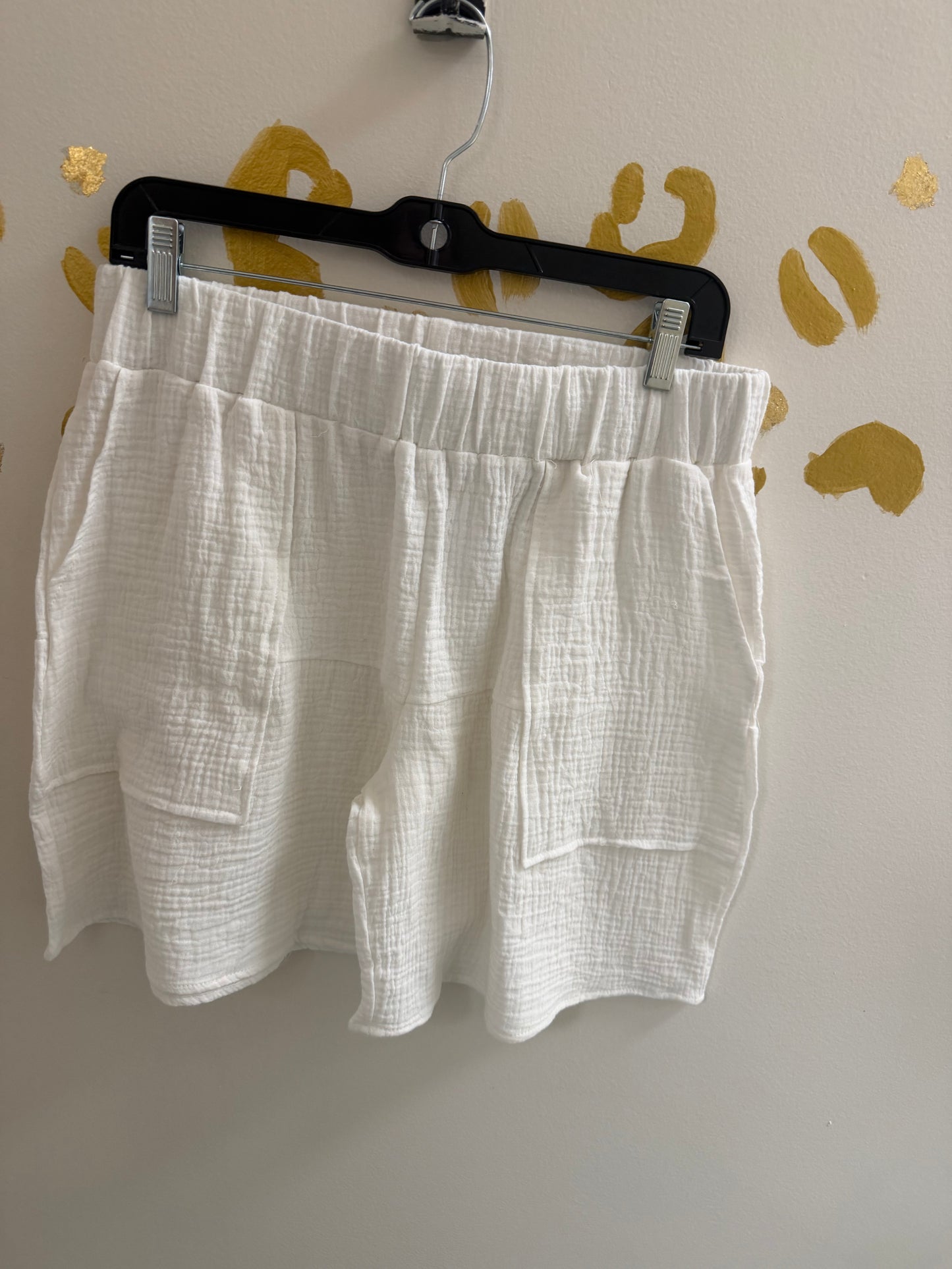 Eighty five Shorts